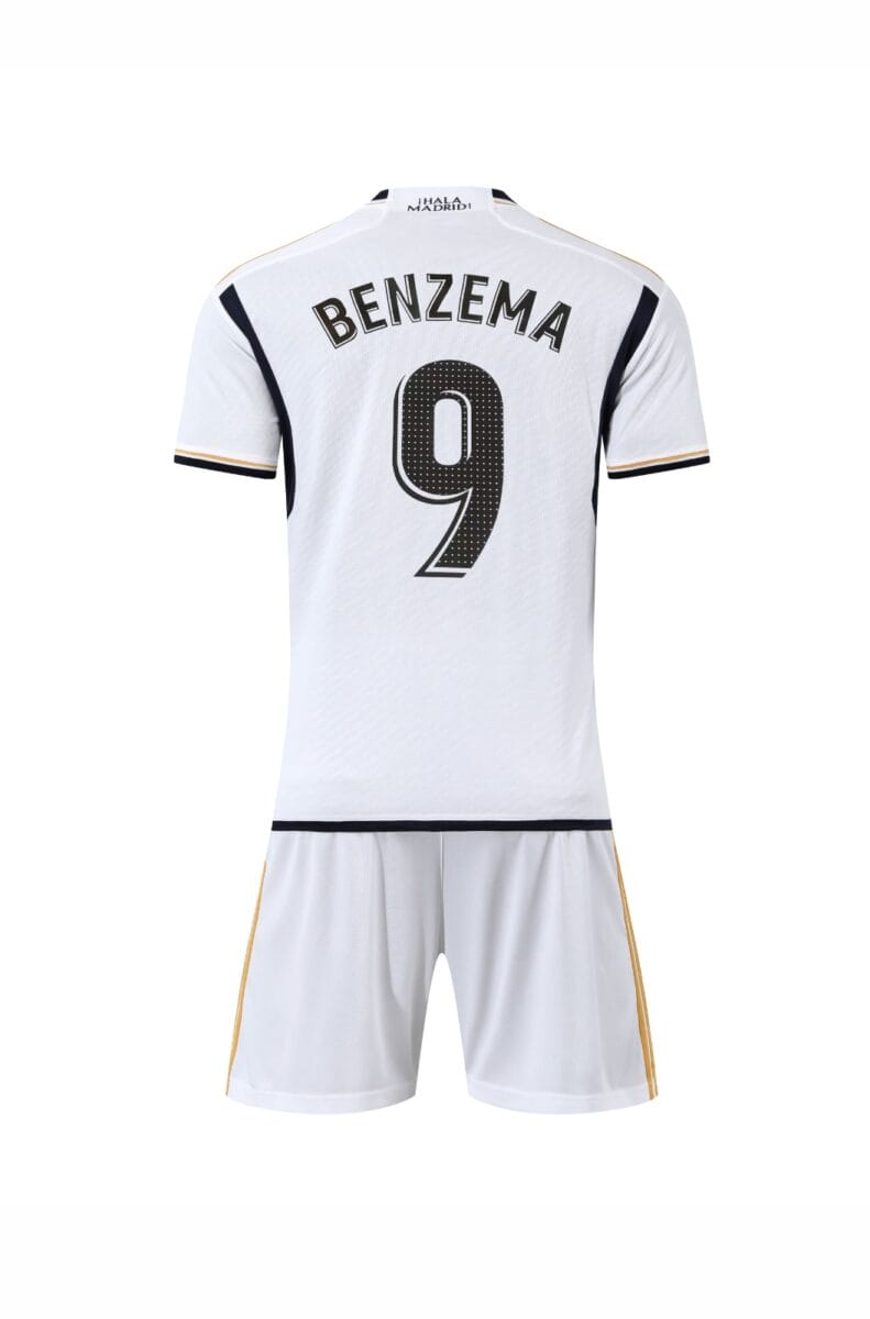 WhatsApp Image 2023-05-09 at 14.10.21 (5) Set Niño futbol Real Madrid Benzema - Imagen 1