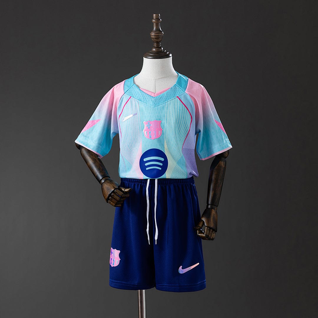 0001_7068da6b-ef8e-4a62-a478-ac378f27375a.jpg Camiseta + Short FC Barcelona Edición
Especial 25/26 Niños - Imagen 1